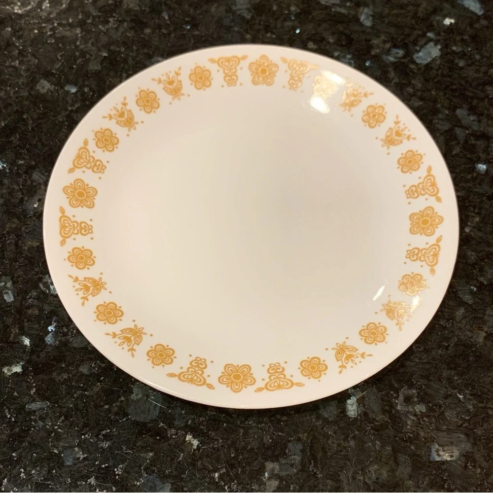 Vintage Corelle butterfly gold lunch plates set of 4 luncheon salad dishes 8.5” - Picture 2 of 6
